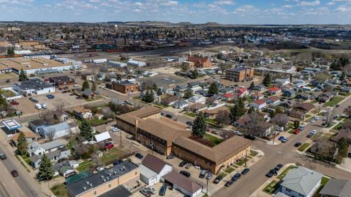 130 1st Avenue SE, Dickinson, ND 58601