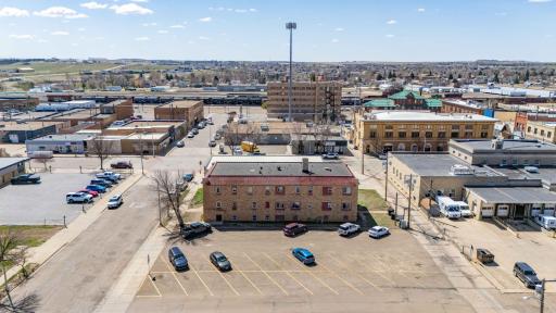 115 1st Ave E, Dickinson, ND 58601