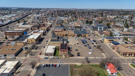 115 1st Ave E, Dickinson, ND 58601