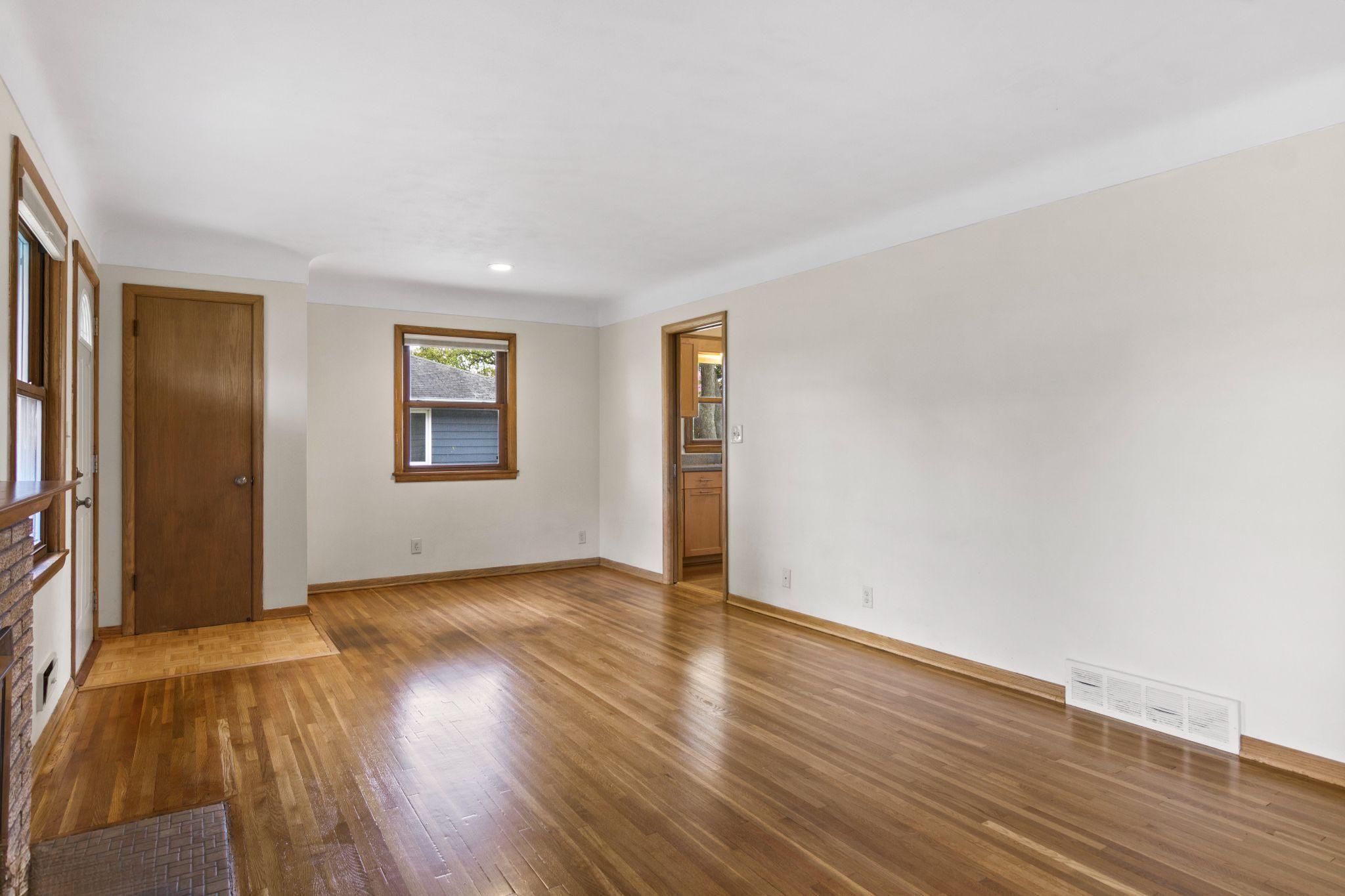 8308 dupont ave s - 203.jpg