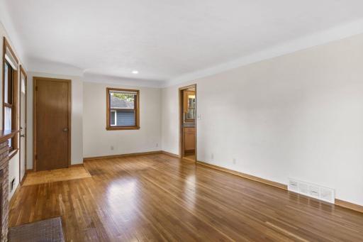 8308 Dupont Avenue S, Minneapolis, MN 55420