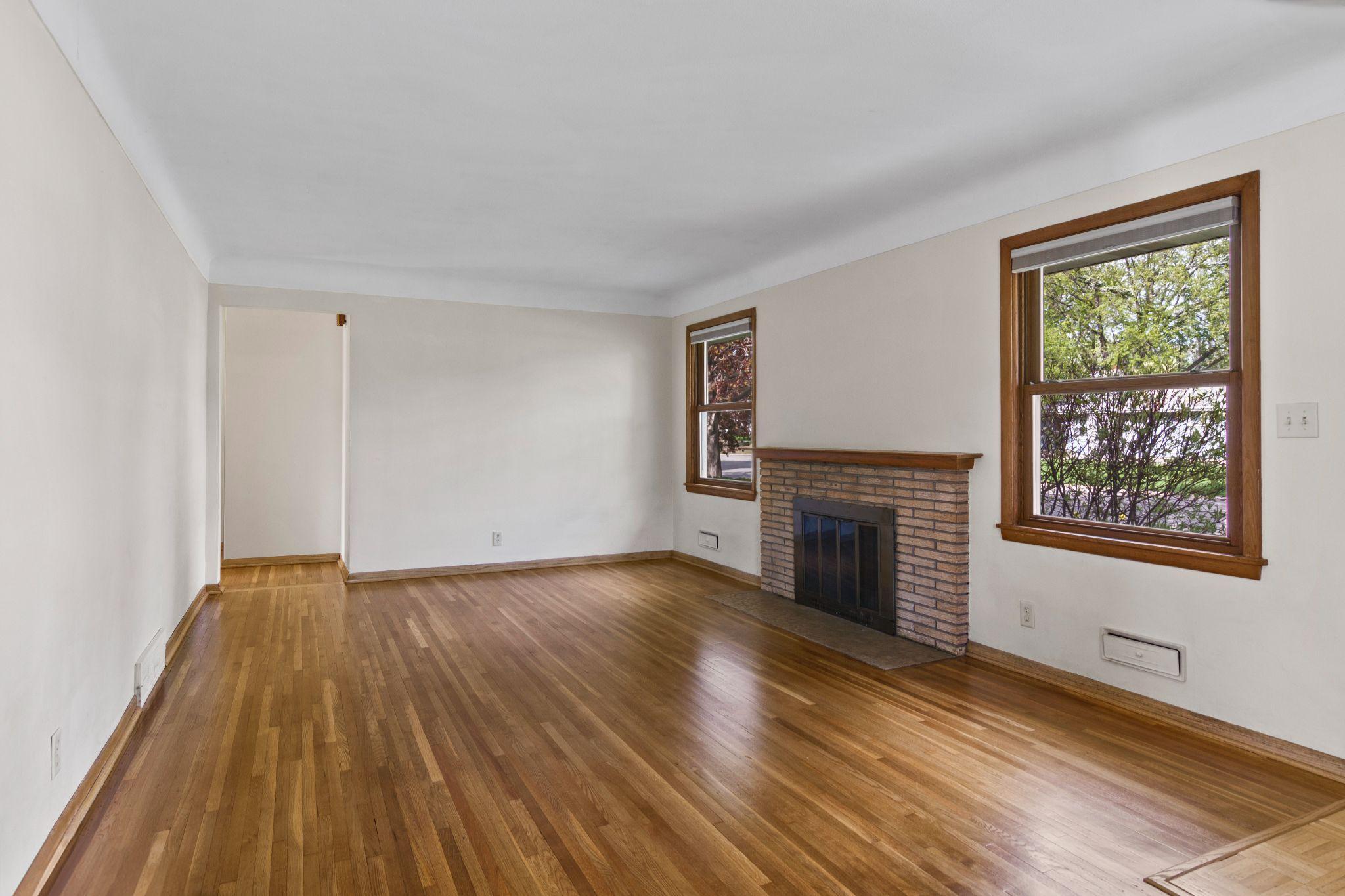 8308 dupont ave s - 201.jpg