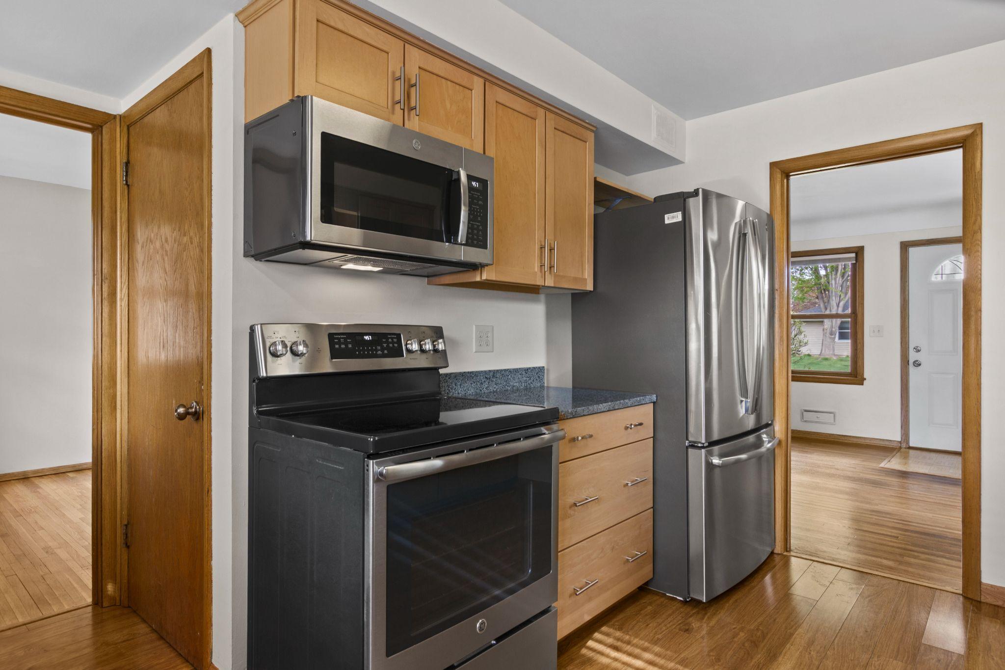 8308 dupont ave s - 206.jpg