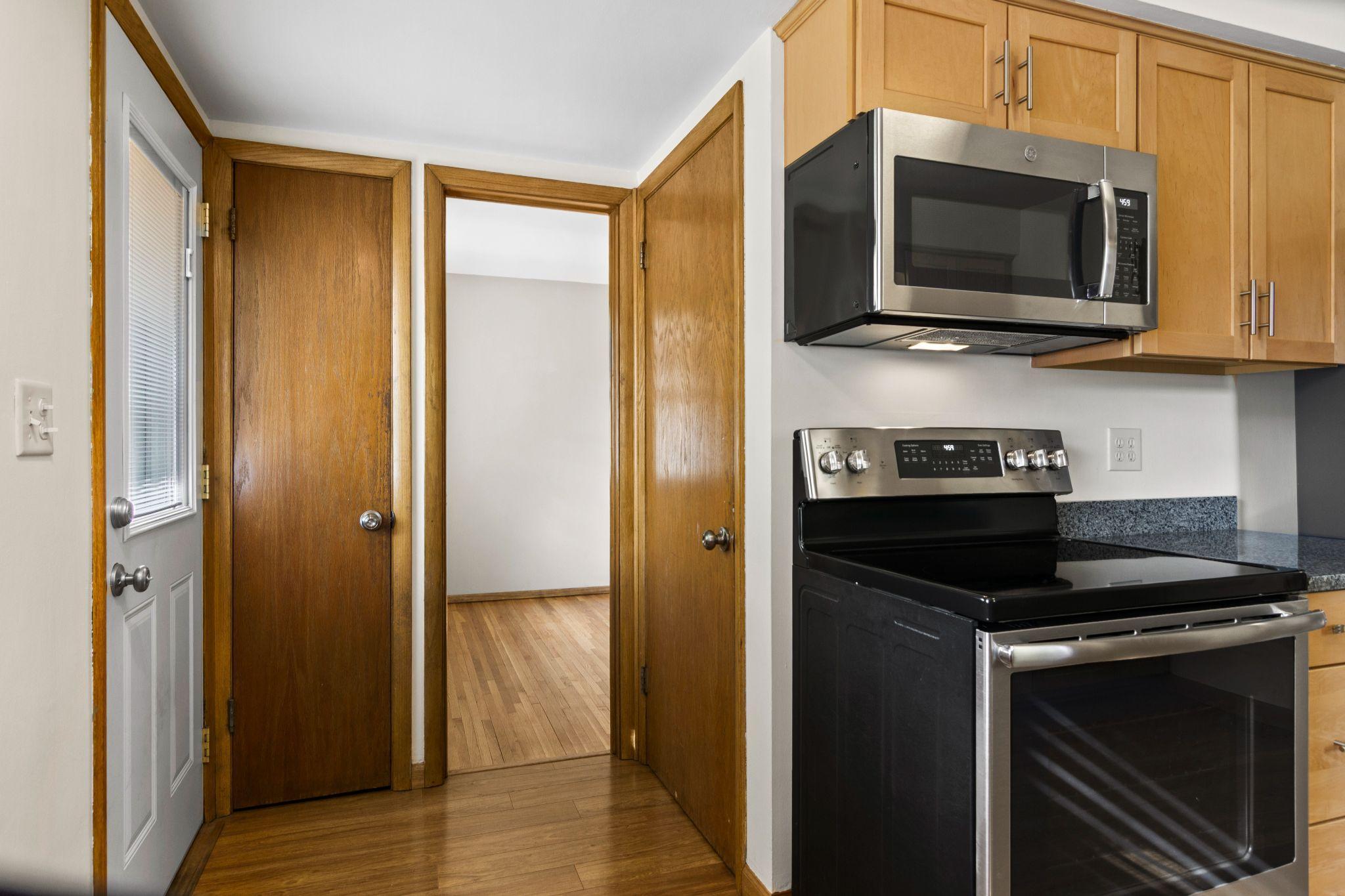 8308 dupont ave s - 209.jpg