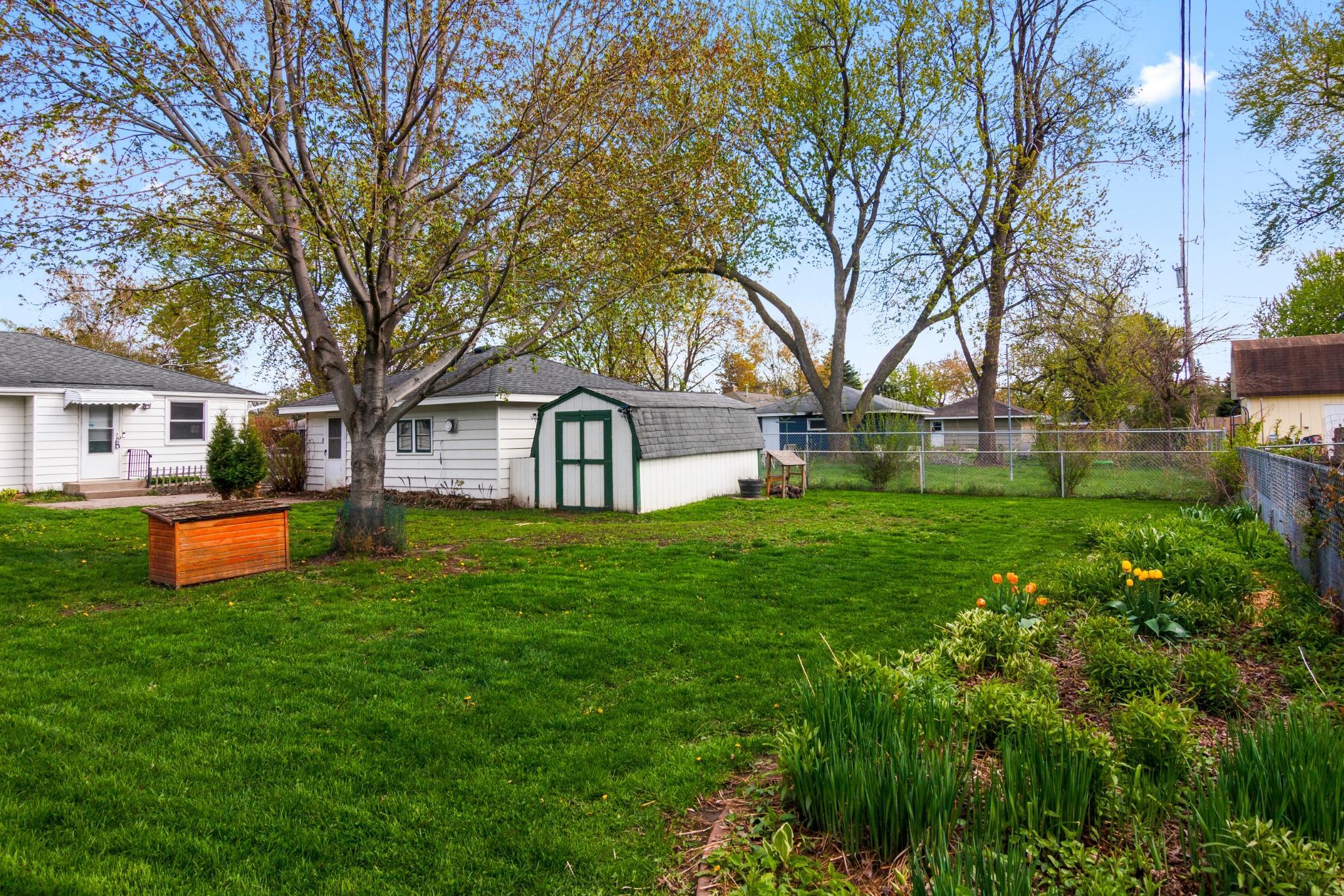 8308 Dupont Ave S - 404.jpg