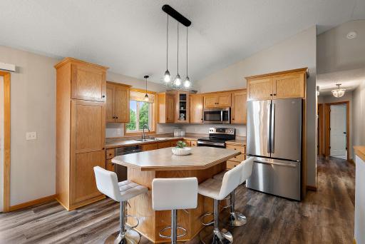 7331 Lamont Avenue NE, Albertville, MN 55301