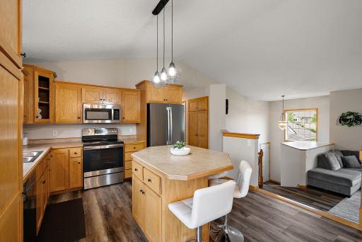 7331 Lamont Avenue NE, Albertville, MN 55301