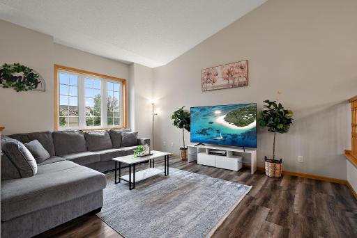 7331 Lamont Avenue NE, Albertville, MN 55301