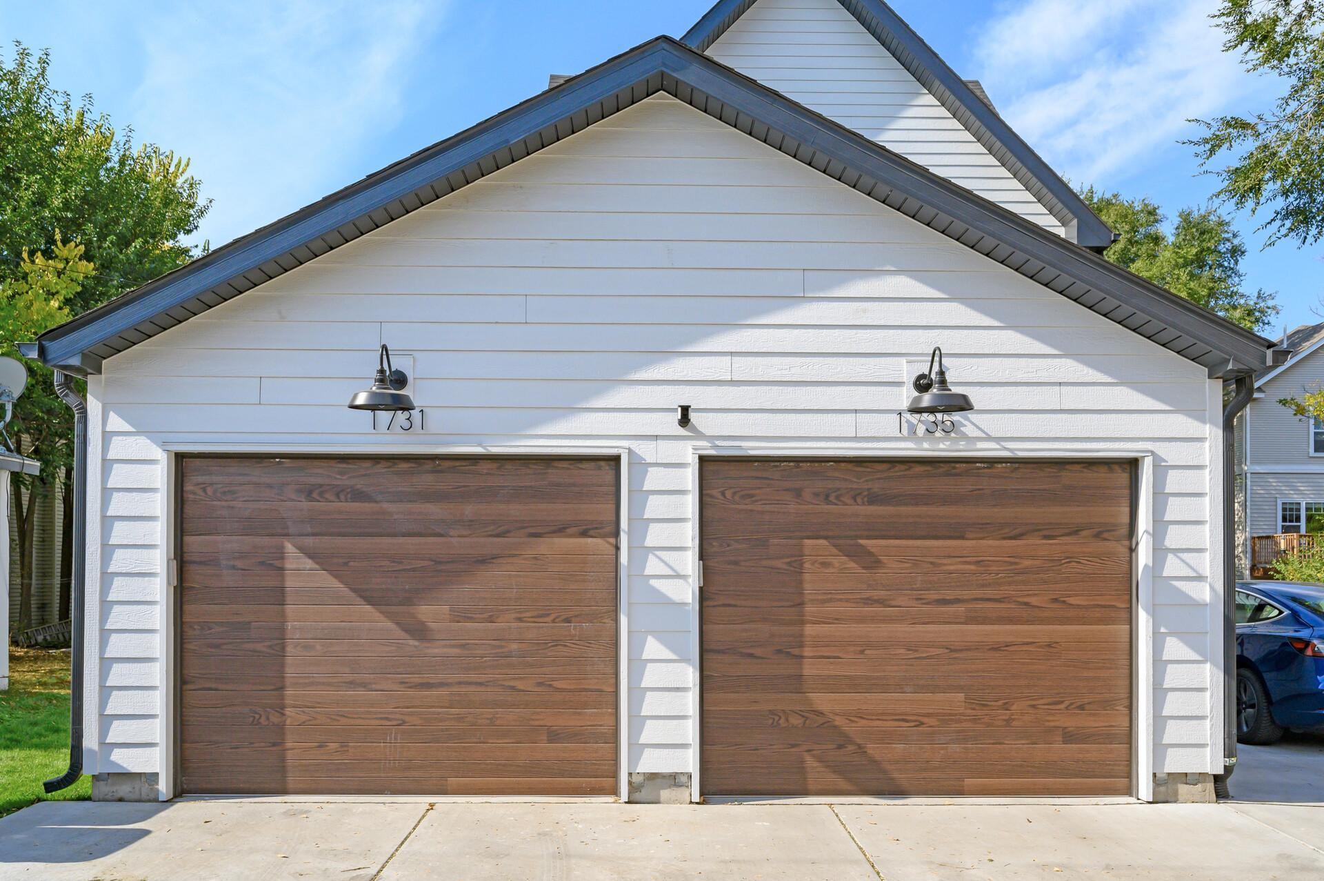 Photos of the home next door.