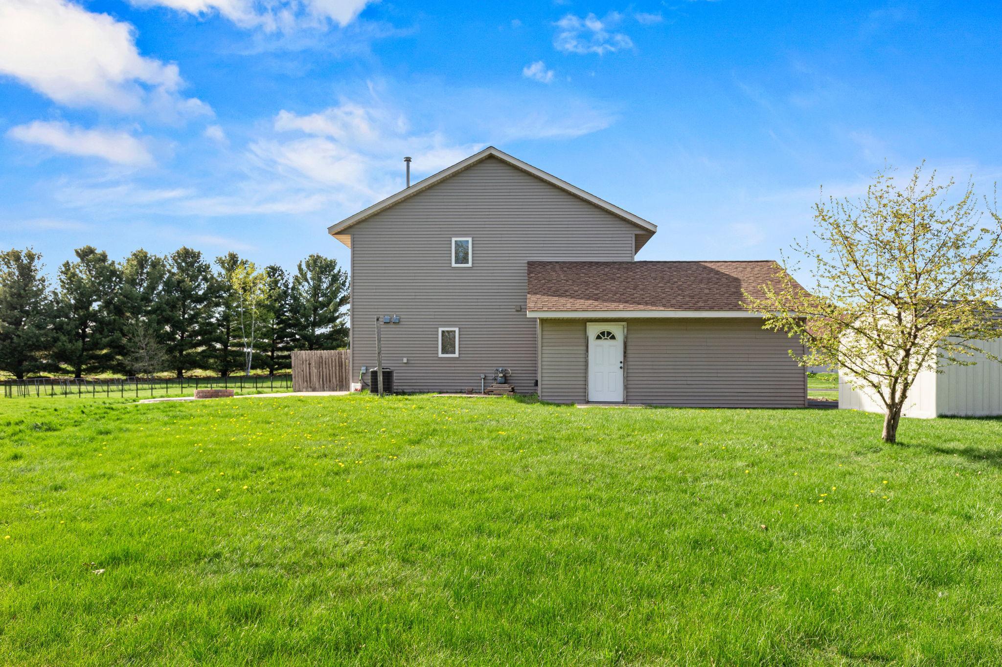 22-web-or-mls-amuchneededknapp.com Real Estate Media-3.jpg