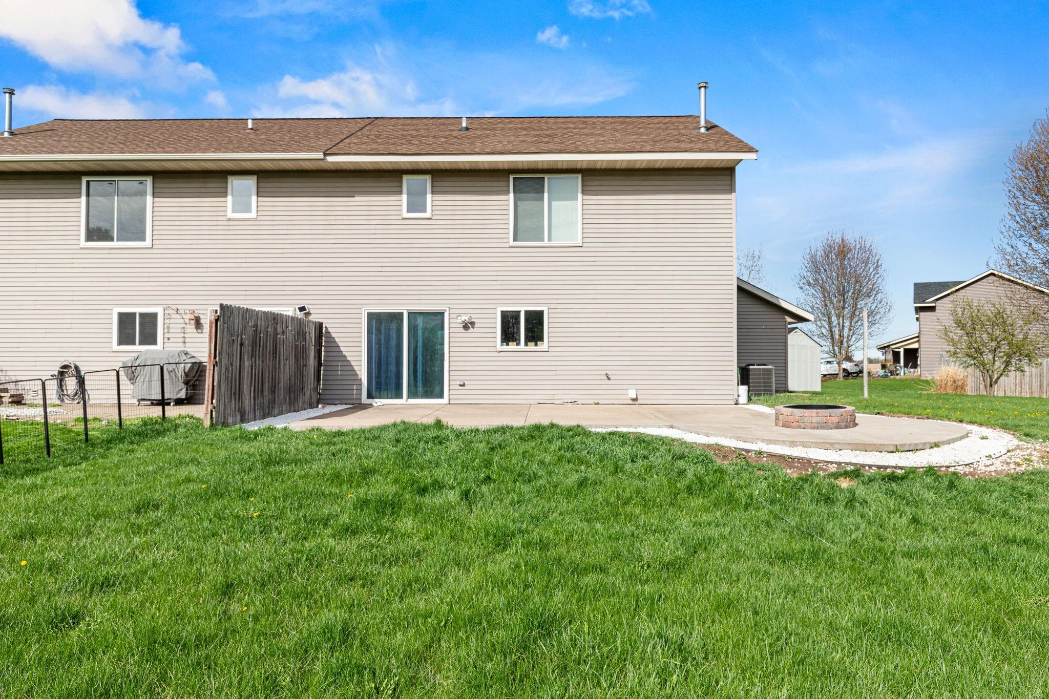 24-web-or-mls-amuchneededknapp.com Real Estate Media-5.jpg