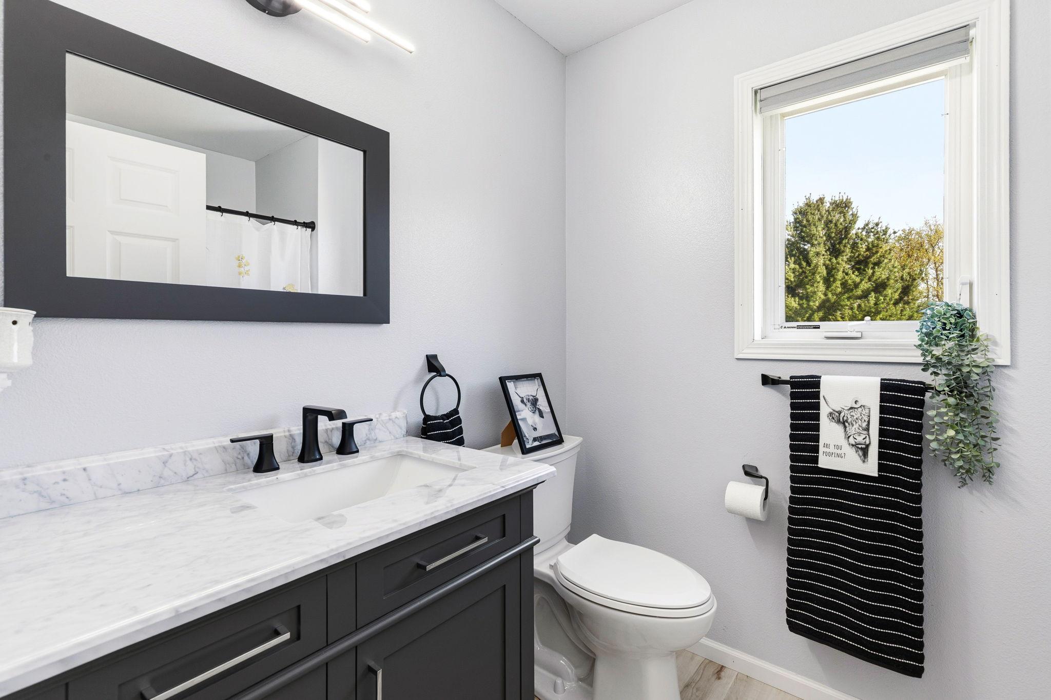 21-web-or-mls-amuchneededknapp.com Real Estate Media-13.jpg