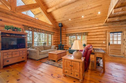 51748 Pine Point Lane, Bigfork, MN 56628