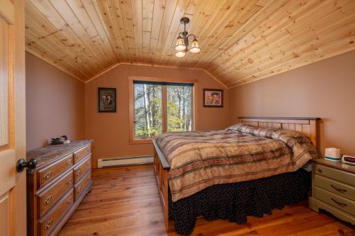 51748 Pine Point Lane, Bigfork, MN 56628