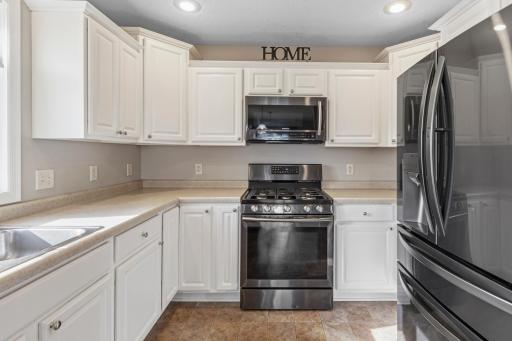 1255 Cottage Lane SE, Owatonna, MN 55060