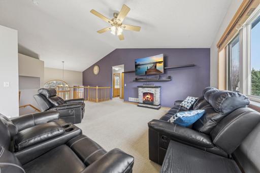 1255 Cottage Lane SE, Owatonna, MN 55060
