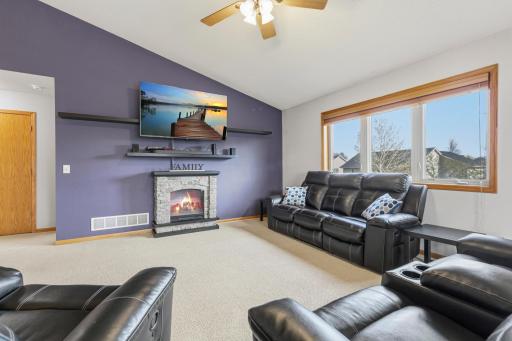 1255 Cottage Lane SE, Owatonna, MN 55060