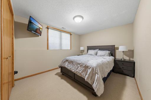 1255 Cottage Lane SE, Owatonna, MN 55060