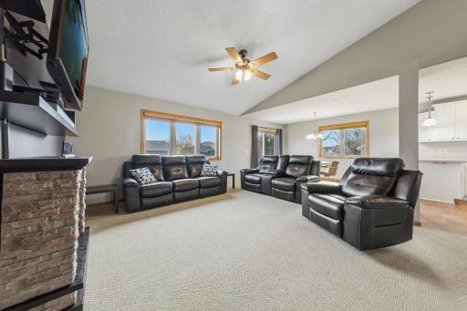 1255 Cottage Lane SE, Owatonna, MN 55060
