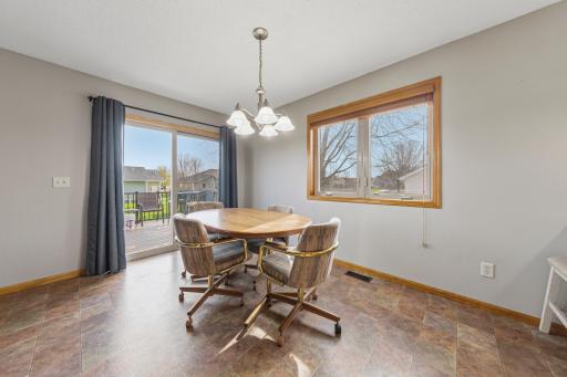 1255 Cottage Lane SE, Owatonna, MN 55060