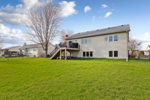 1255 Cottage Lane SE, Owatonna, MN 55060