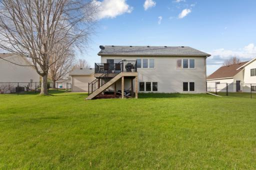 1255 Cottage Lane SE, Owatonna, MN 55060