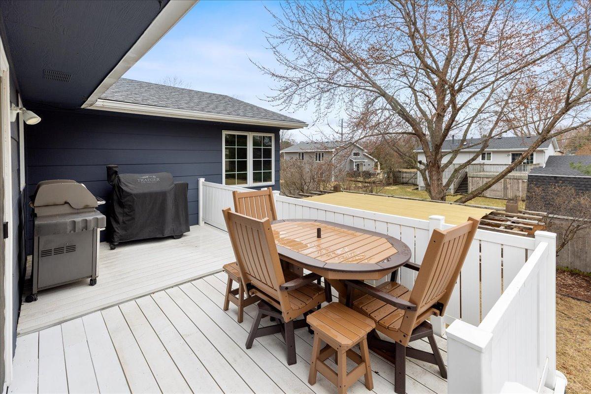 Maintenance-free Deck