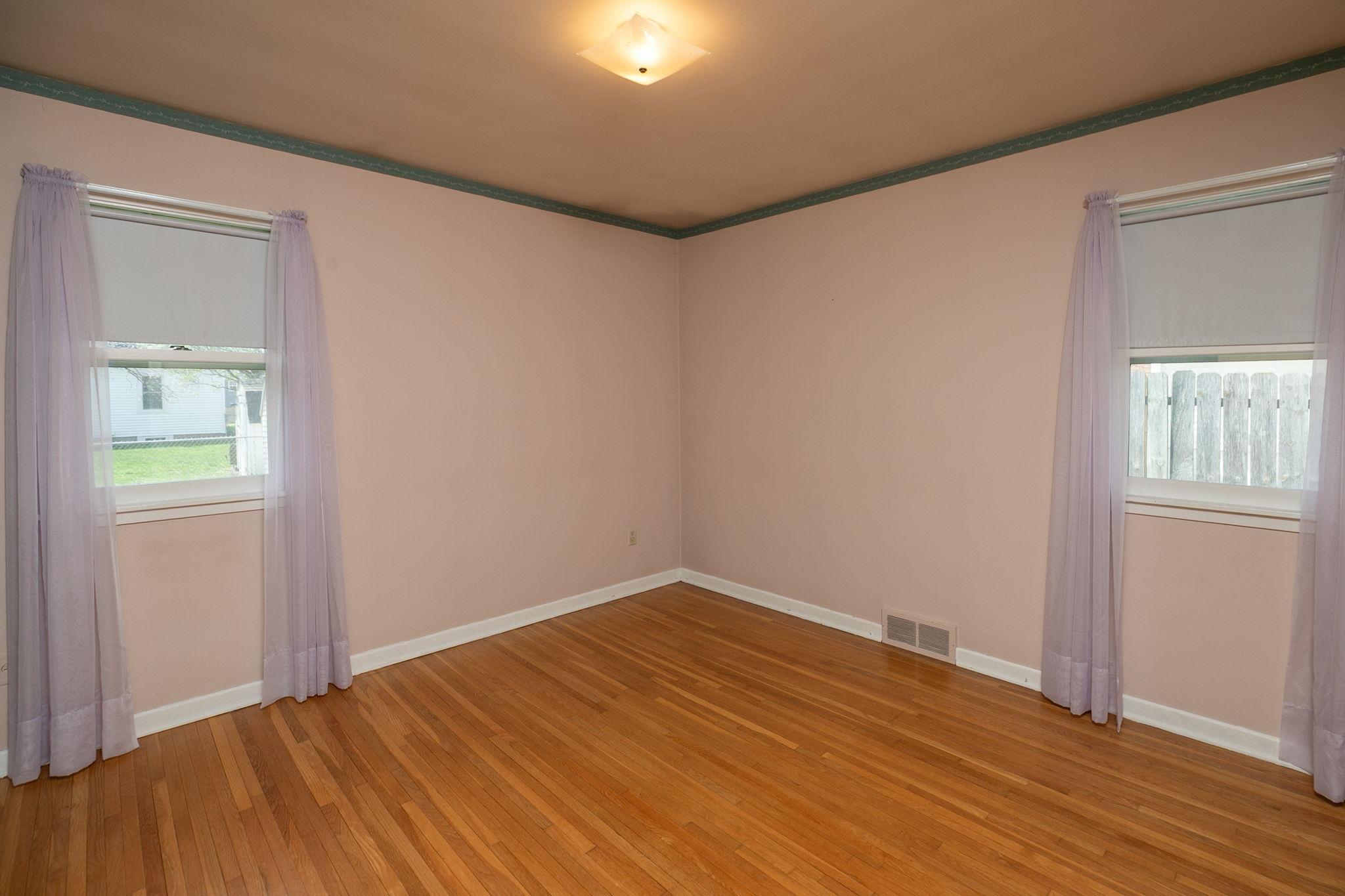 13-web-or-mls-13-Bedroom 2.jpg