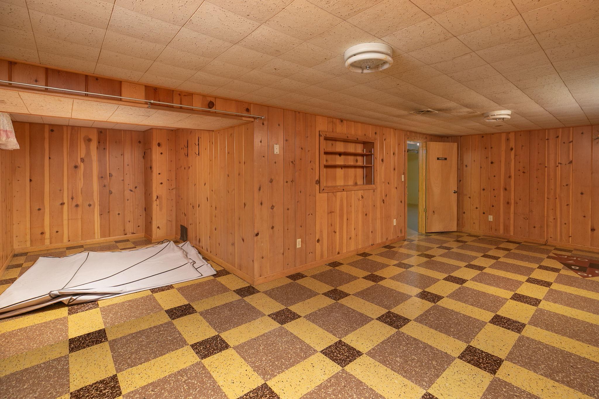 20-web-or-mls-20-Family Room.jpg