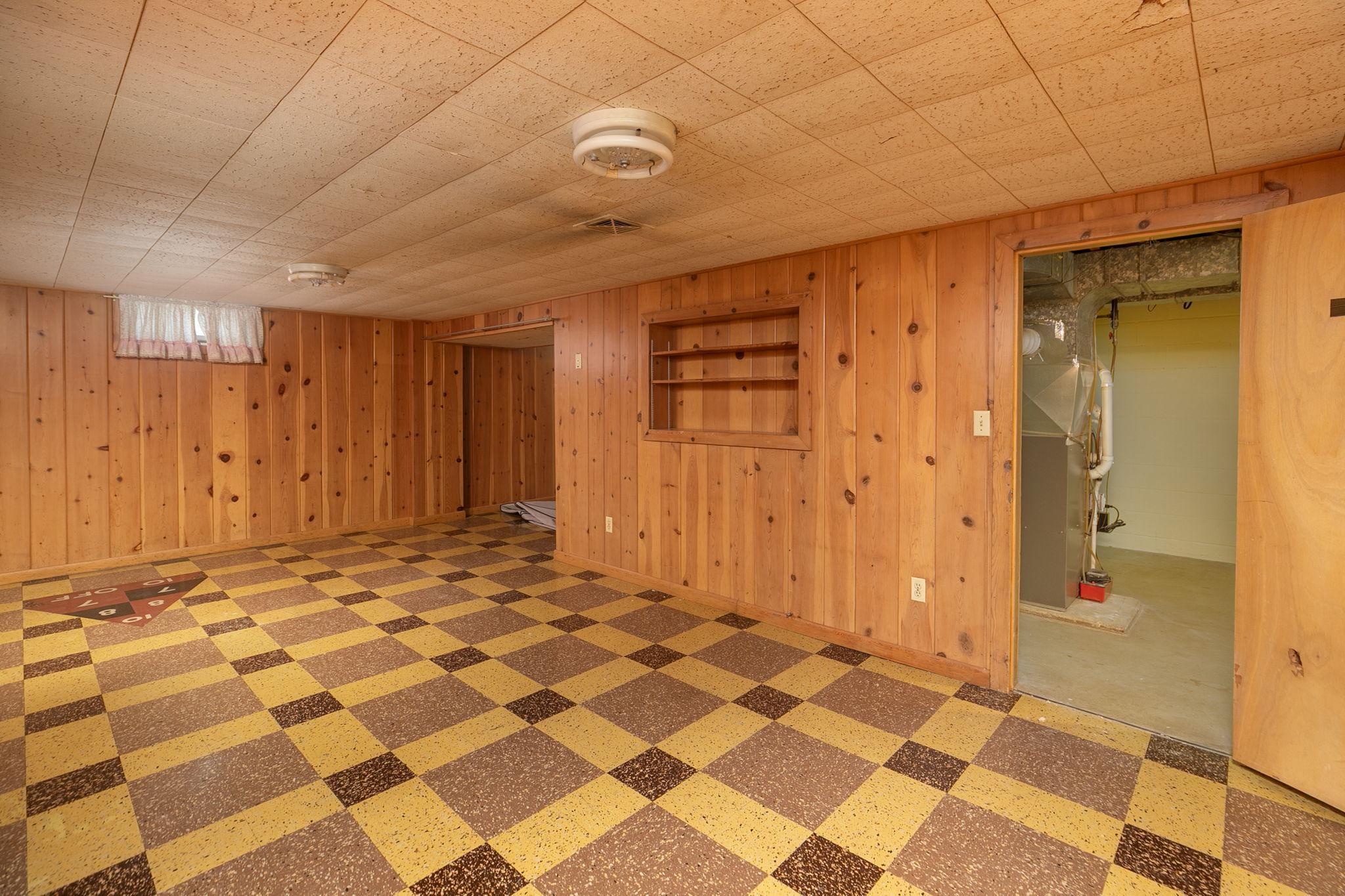 21-web-or-mls-21-Family Room.jpg