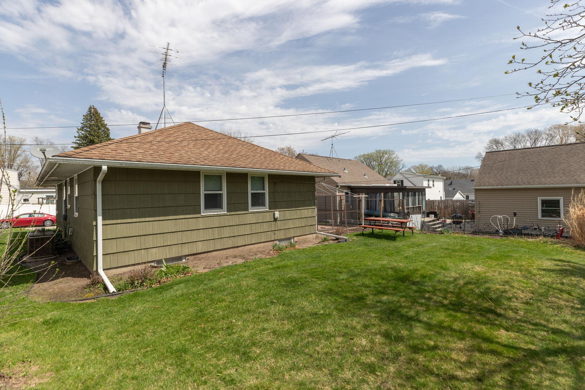 28-web-or-mls-28-Back View.jpg