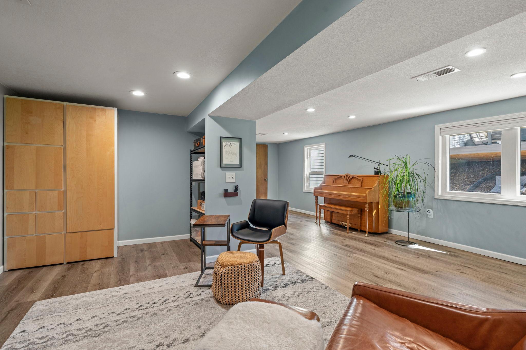 Flex room/Bedroom 5 - Lower level