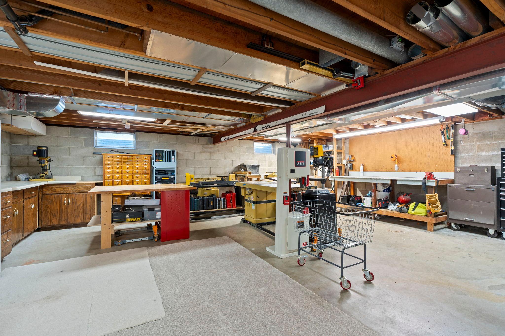 Workshop - Additional unfinished space