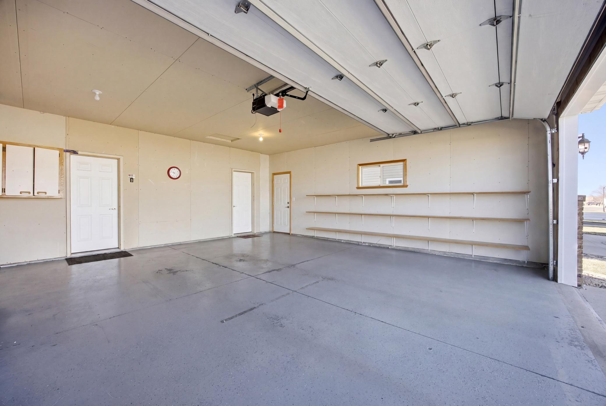 Garage - approx 24'x25'