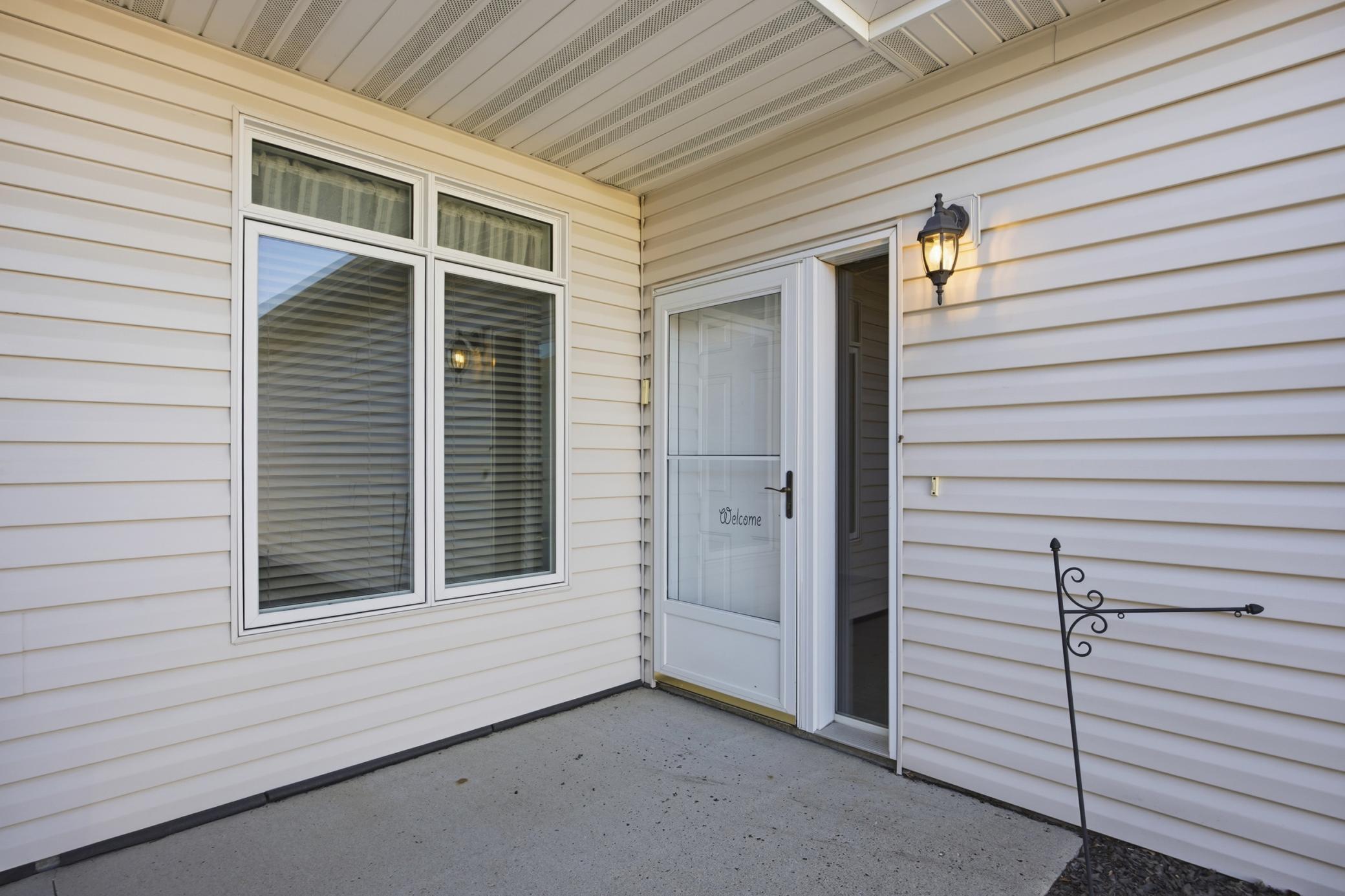 Covered Front Porch - One Level, No Steps!