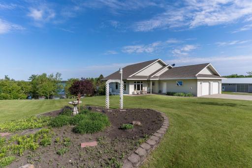 14124 E Eagle Lake Road, Battle Lake, MN 56515