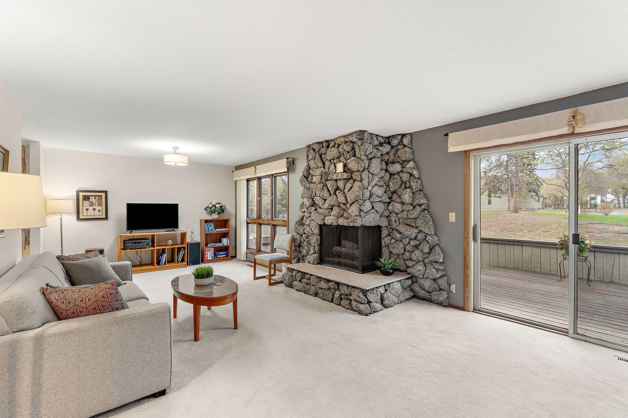 Large Open South Facing Living Room