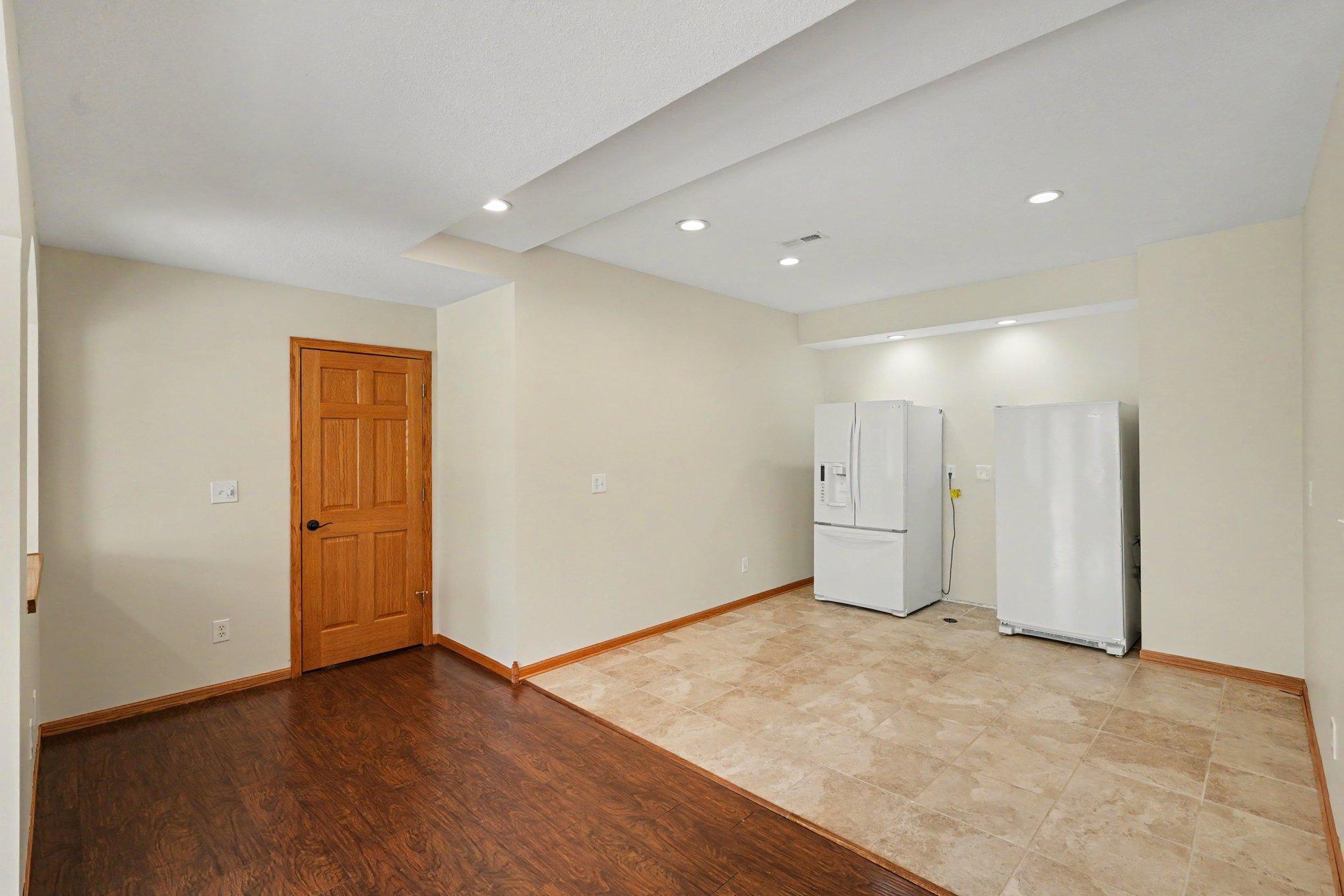 Area for wetbar or second kitchen