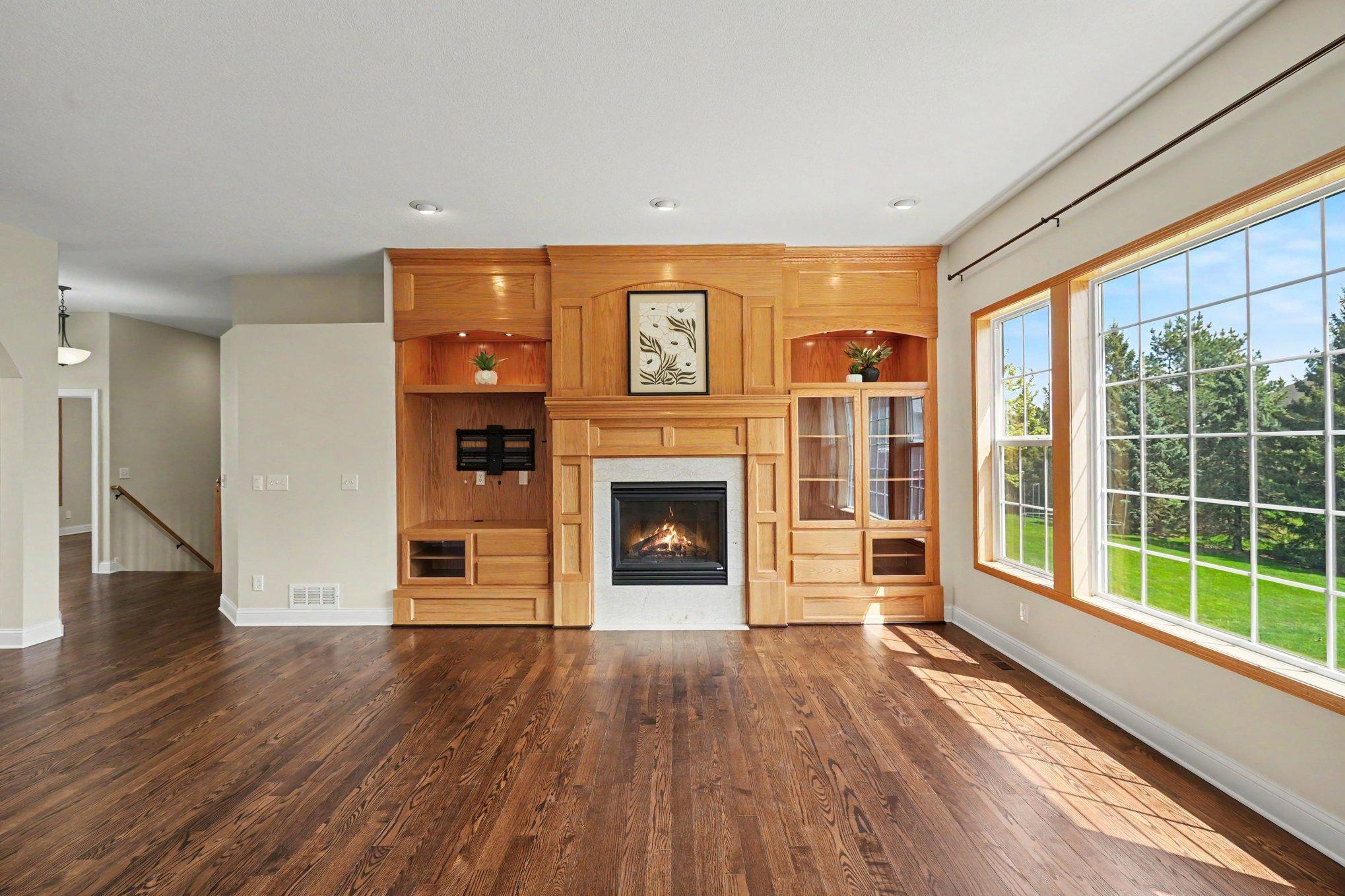 Gas fireplace and built-ins