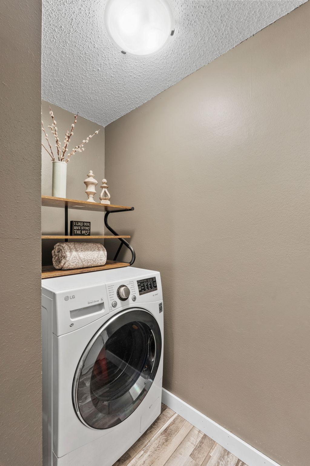 52 Groveland Ter 108