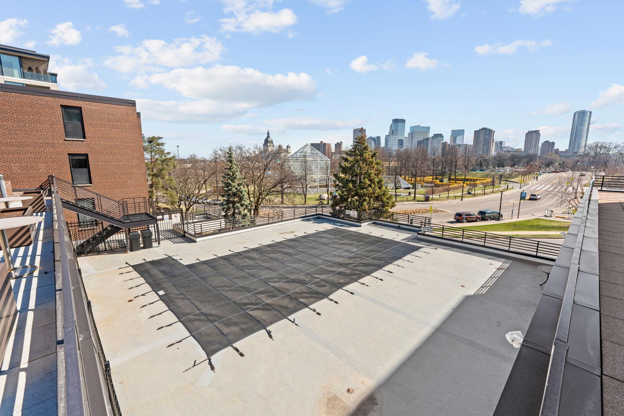 52 Groveland Ter 108