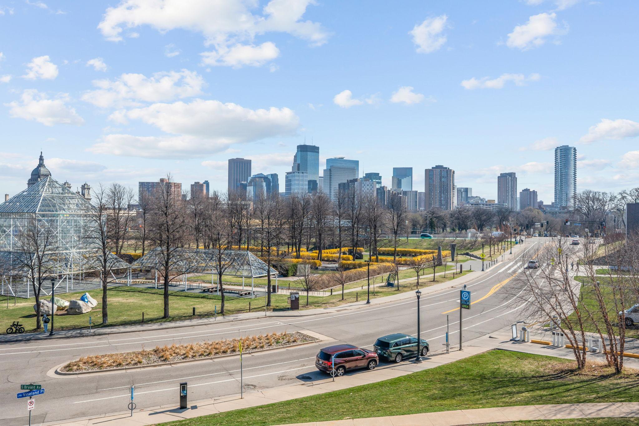 52 Groveland Ter 108