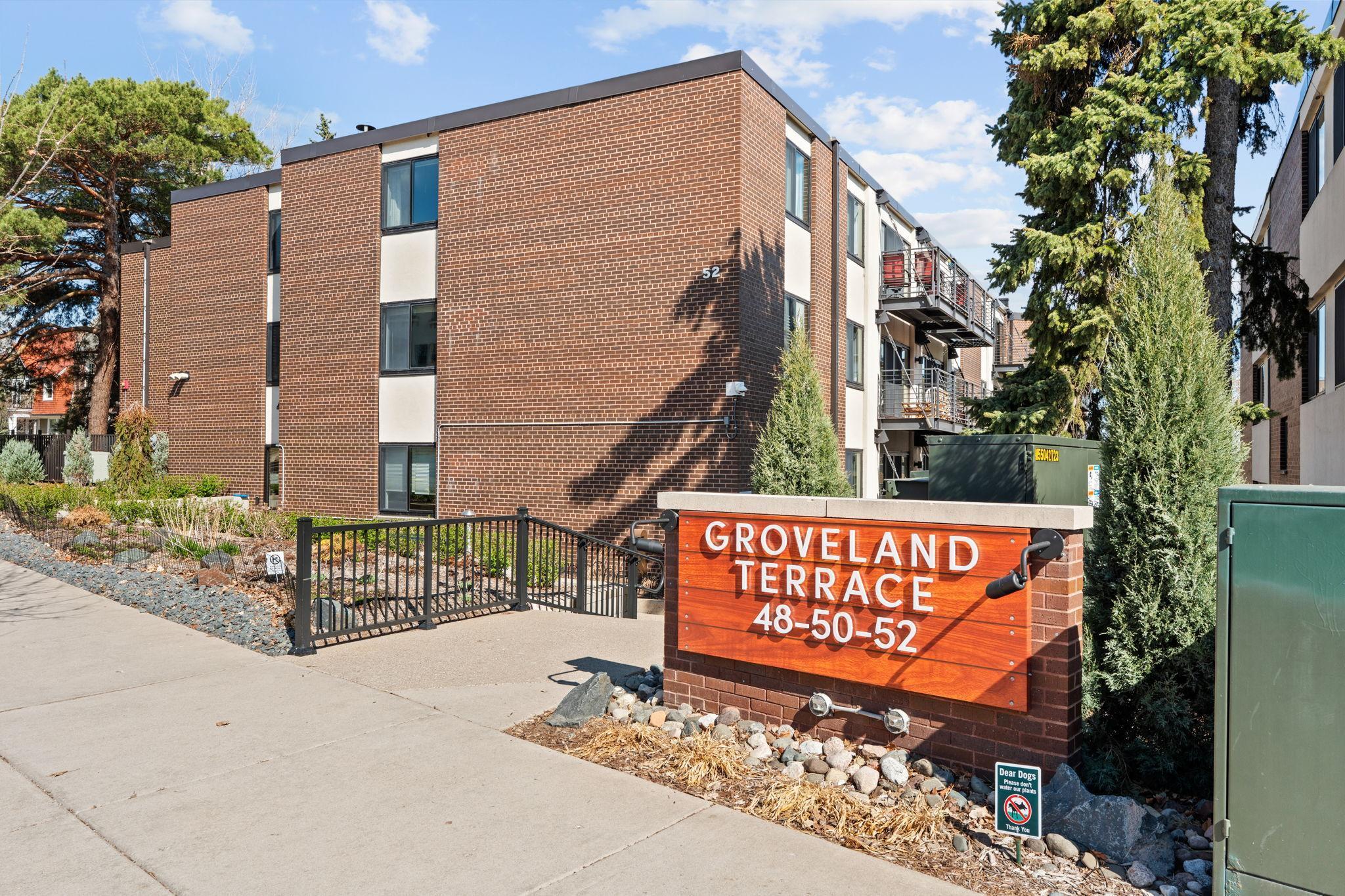 52 Groveland Ter 108