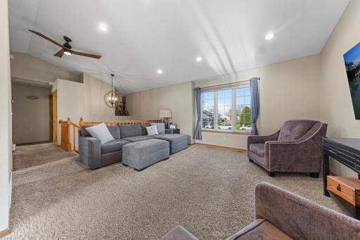 1840 Field Stone Avenue SE, Owatonna, MN 55060