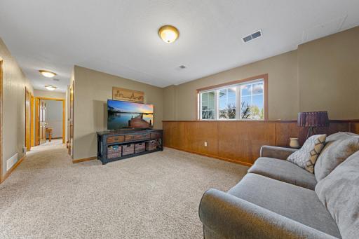 1840 Field Stone Avenue SE, Owatonna, MN 55060
