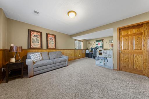1840 Field Stone Avenue SE, Owatonna, MN 55060
