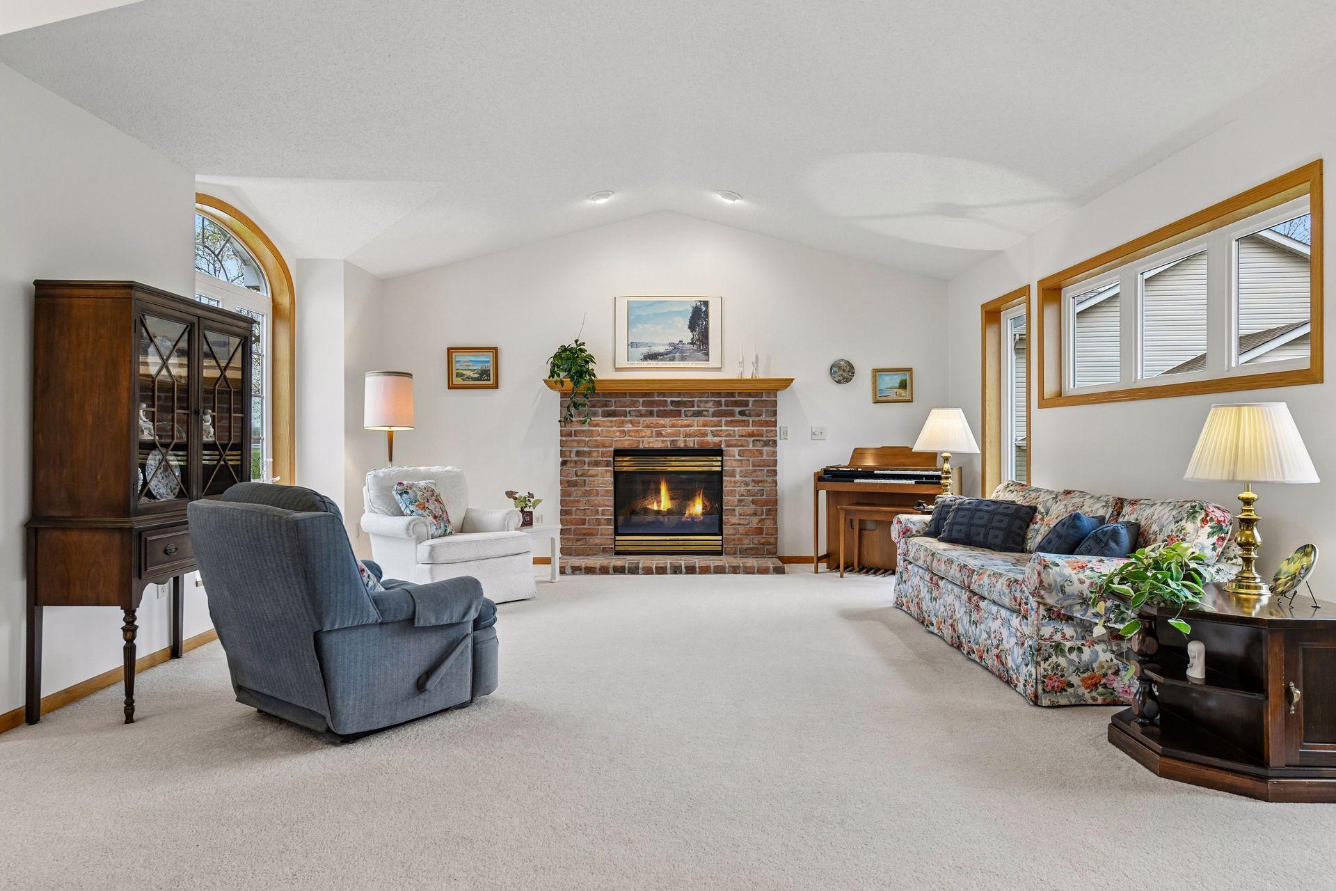 1360 Mockingbird Drive - Spacecrafting - 0006.jpg