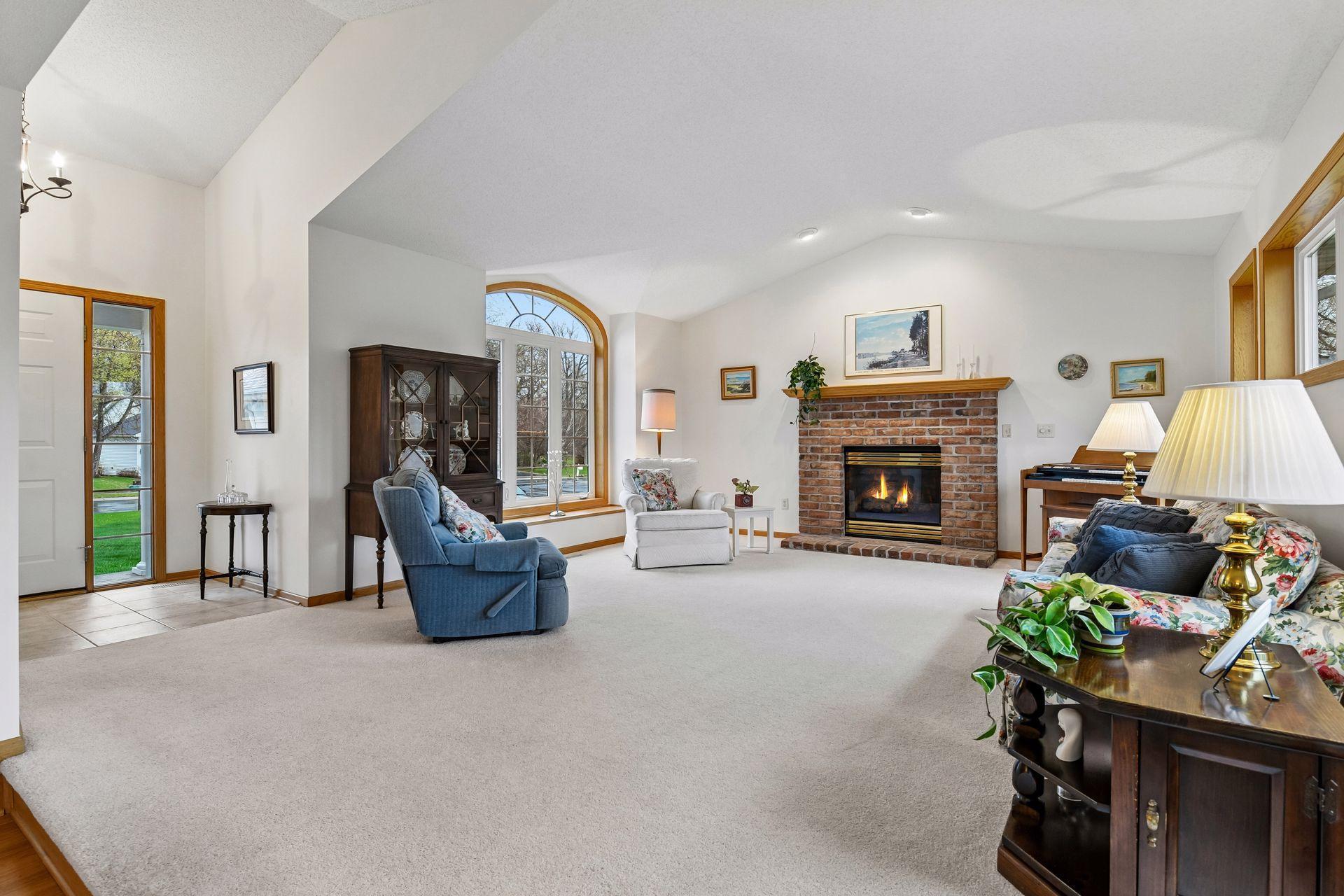 1360 Mockingbird Drive - Spacecrafting - 0005.jpg