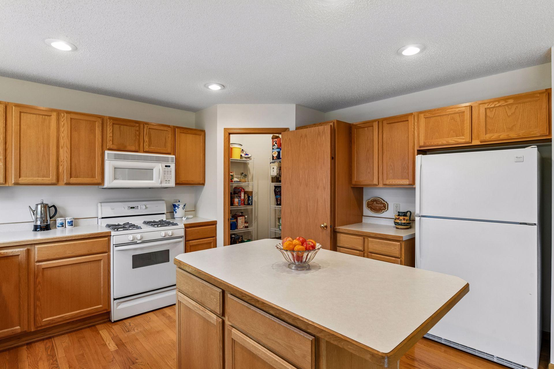 1360 Mockingbird Drive - Spacecrafting - 0015.jpg