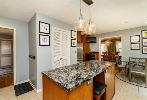 1406 Weatherhill Court SW, Rochester, MN 55902